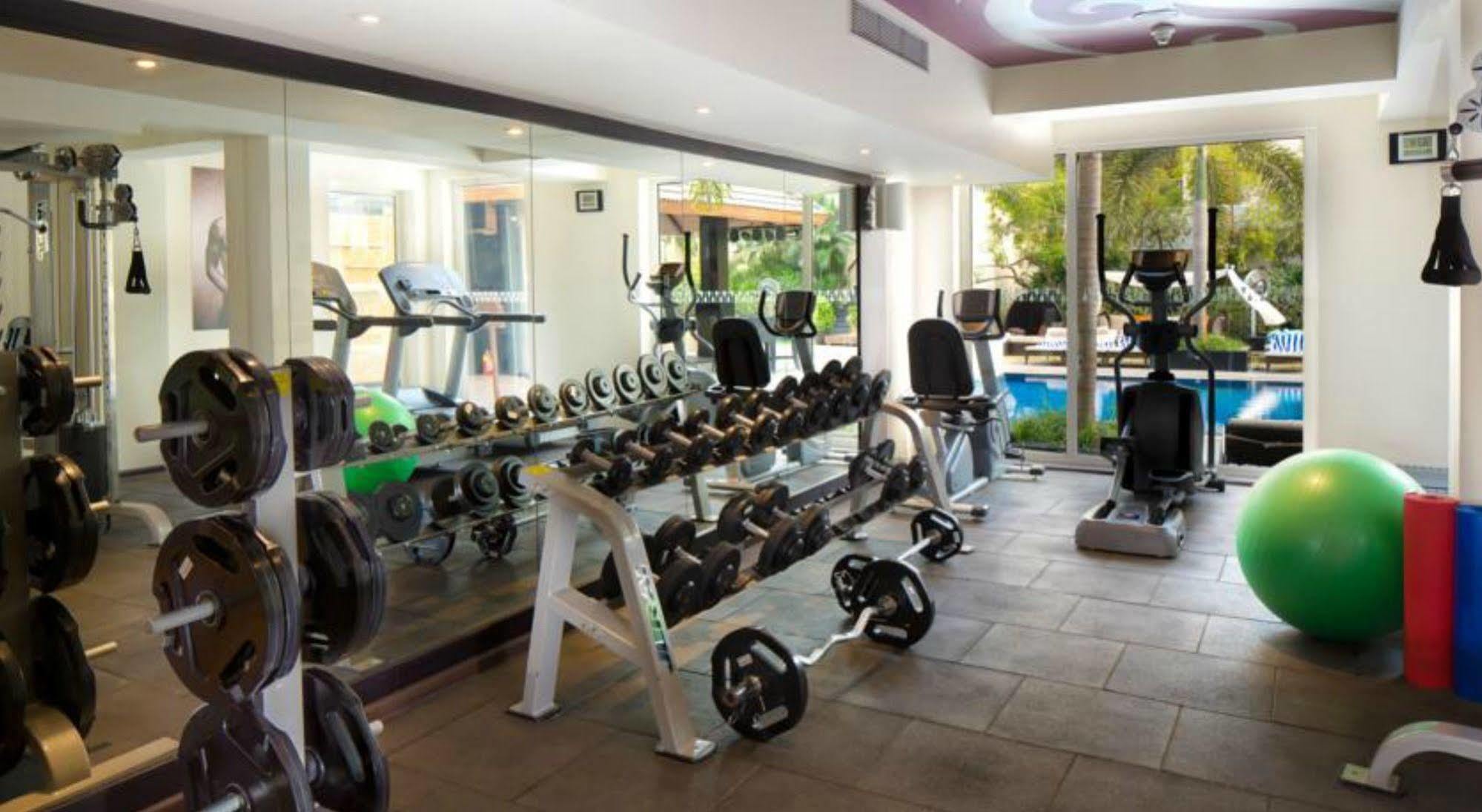 Hard Rock Hotel Goa Calangute Exteriér fotografie The gym at the hotel