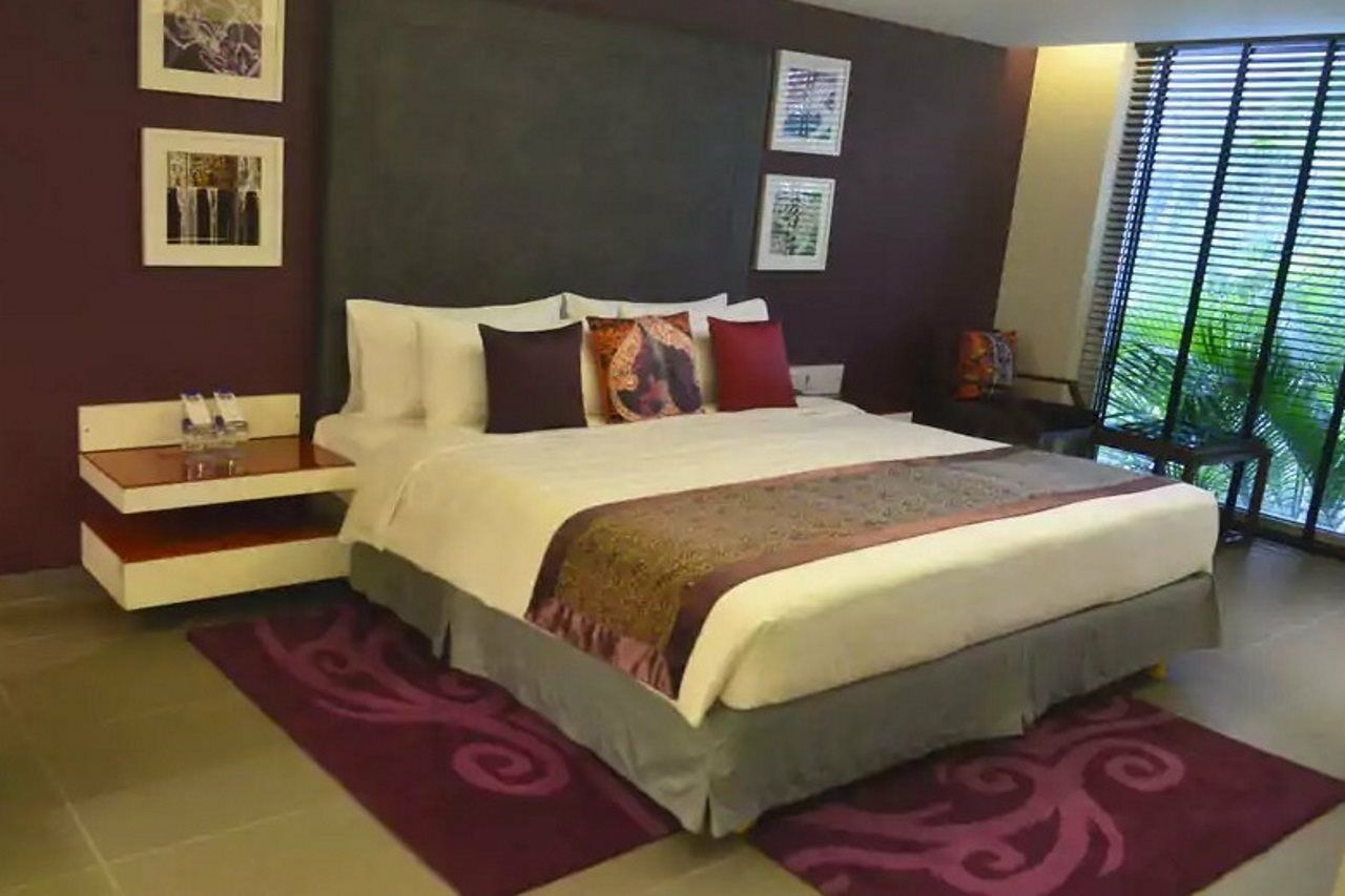 Hard Rock Hotel Goa Calangute Exteriér fotografie A bedroom at the hotel